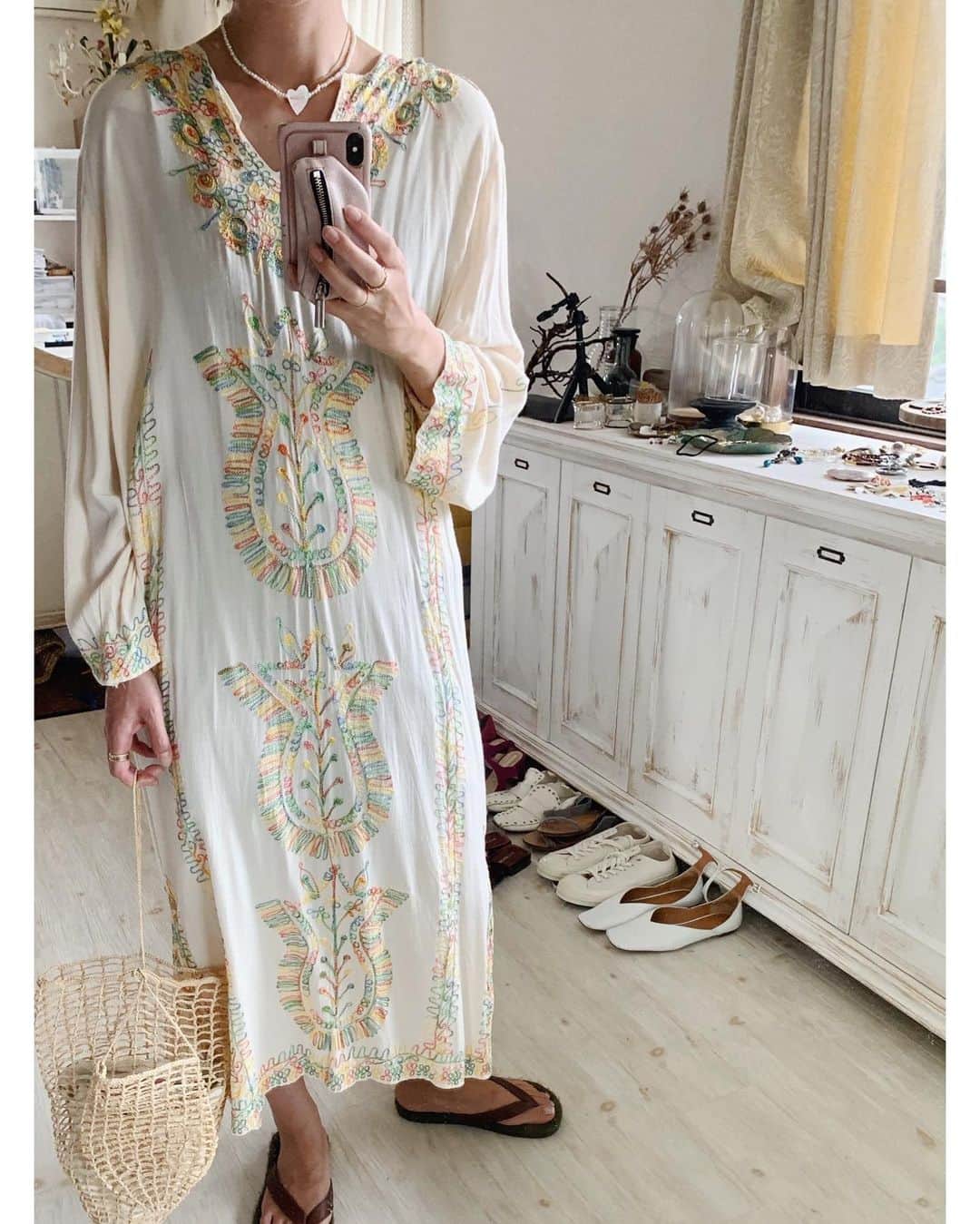 ジュジュのインスタグラム：「いつまでも好きなvintage dressと ♡choker🗣 . こういう合わせも可愛い♫ . ホンマ万能やなしかしw . もーすぐpre AW達を紹介していけそうです💪 .  #AkariH#accessory#costumeaccessory#fashion#アクセサリー#アクセ#大振りアクセサリー#jewelry#ジュエリー#pierce#earring#ring#bracelet akarih#akarihchic#アカリ#アカリチック#Akarih#アカリ #2020ss#ss collection#www.akari-h.jp#hrkフク」