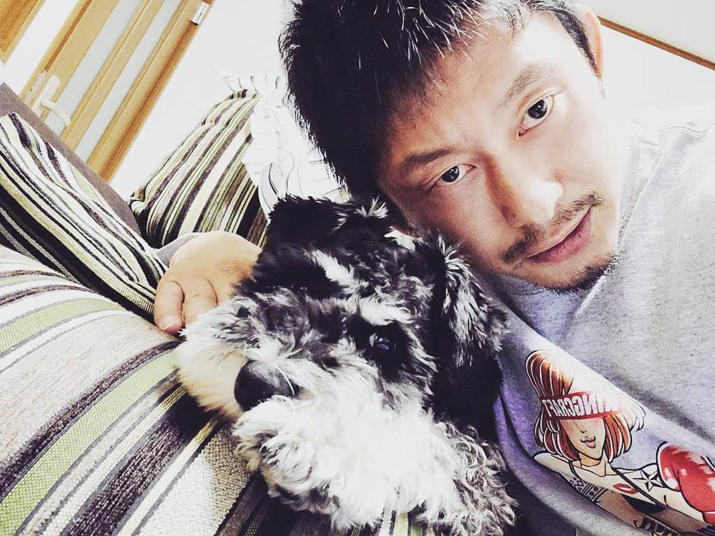 吉永啓之輔さんのインスタグラム写真 - (吉永啓之輔Instagram)「やんちゃになってきたよ🐶  .  .  #やんちゃ犬 #シュナウザー #愛犬」7月5日 11時22分 - keinosuke91