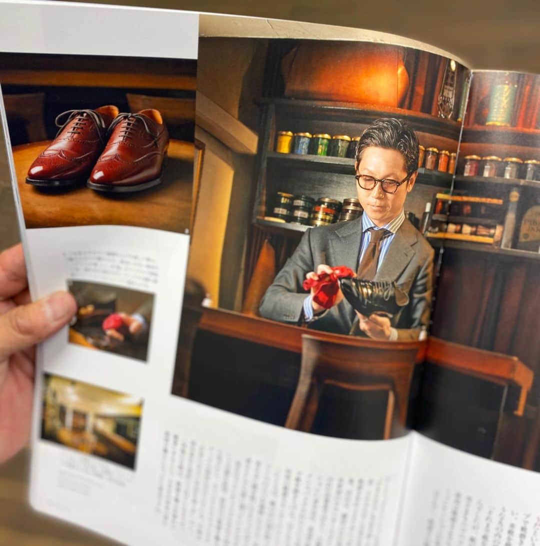 Yuya Hasegawaさんのインスタグラム写真 - (Yuya HasegawaInstagram)「Thanks!!!! #fortuna #mufg #brifth #shoeshine #靴磨き　#世界が誇る日本人　#靴磨き大国ニッポン　#MUFG会員誌の為非売品です！」7月5日 11時32分 - yuya.hasegawa.brift.h