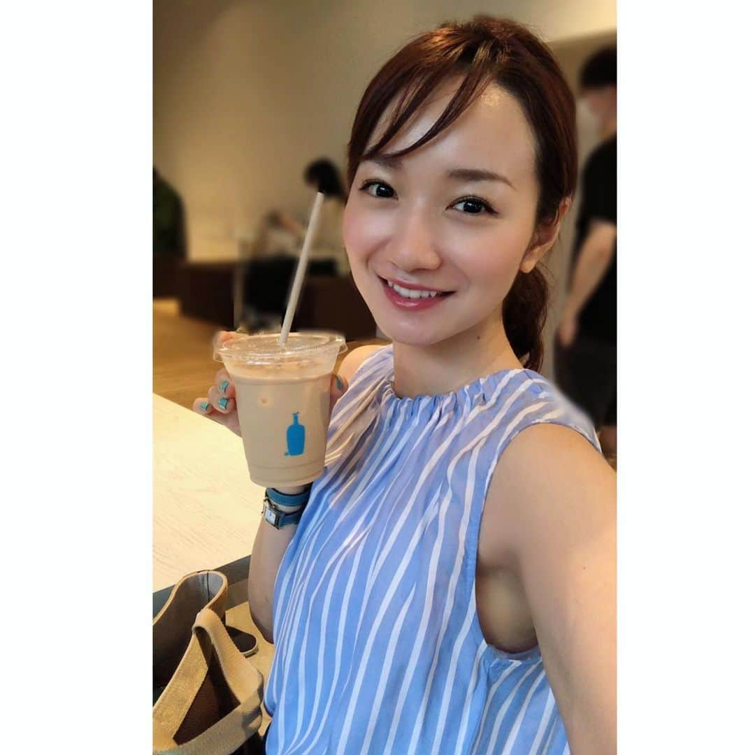 松原江里佳さんのインスタグラム写真 - (松原江里佳Instagram)「❤︎ 取材の合間にちょっとひと休み☺️ ❤︎ FMヨコハマ 「COLORFUL KAWASAKI」  今日の18時15分からオンエア！です☺︎ ❤︎ ❤︎ #cafe #bluebottlecoffee #coffee  #でこ #スターダスト #フリーアナウンサー  #川崎 #横浜 #fmヨコハマ #colorfulkawasaki #キャッチコピー #広告 #pr #フォトライター」7月5日 13時02分 - erika_matsubara