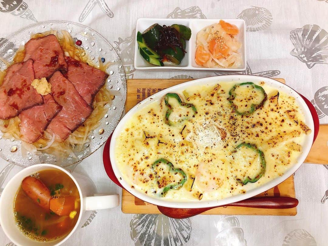 佐野千晃のインスタグラム：「また最近のご飯載せとくね🍚﻿ ﻿ 炭水化物でお米が1番好きだけど麺もパンも好き🍞🍜﻿ ﻿ バランス考えると和食が多くなるけど洋食も中華も作るよ🥟﻿ ﻿ あたしの使ってるお肉はほぼ全部亜麻仁の恵シリーズだよい🤤﻿ ﻿ #ちゃー飯 #チャークッキング #yummy #Delicious #good #love #handmade #made #in #moana #instagram #instagohan #instafood #ミライミート #miraimeat #ニチレイフレッシュ」