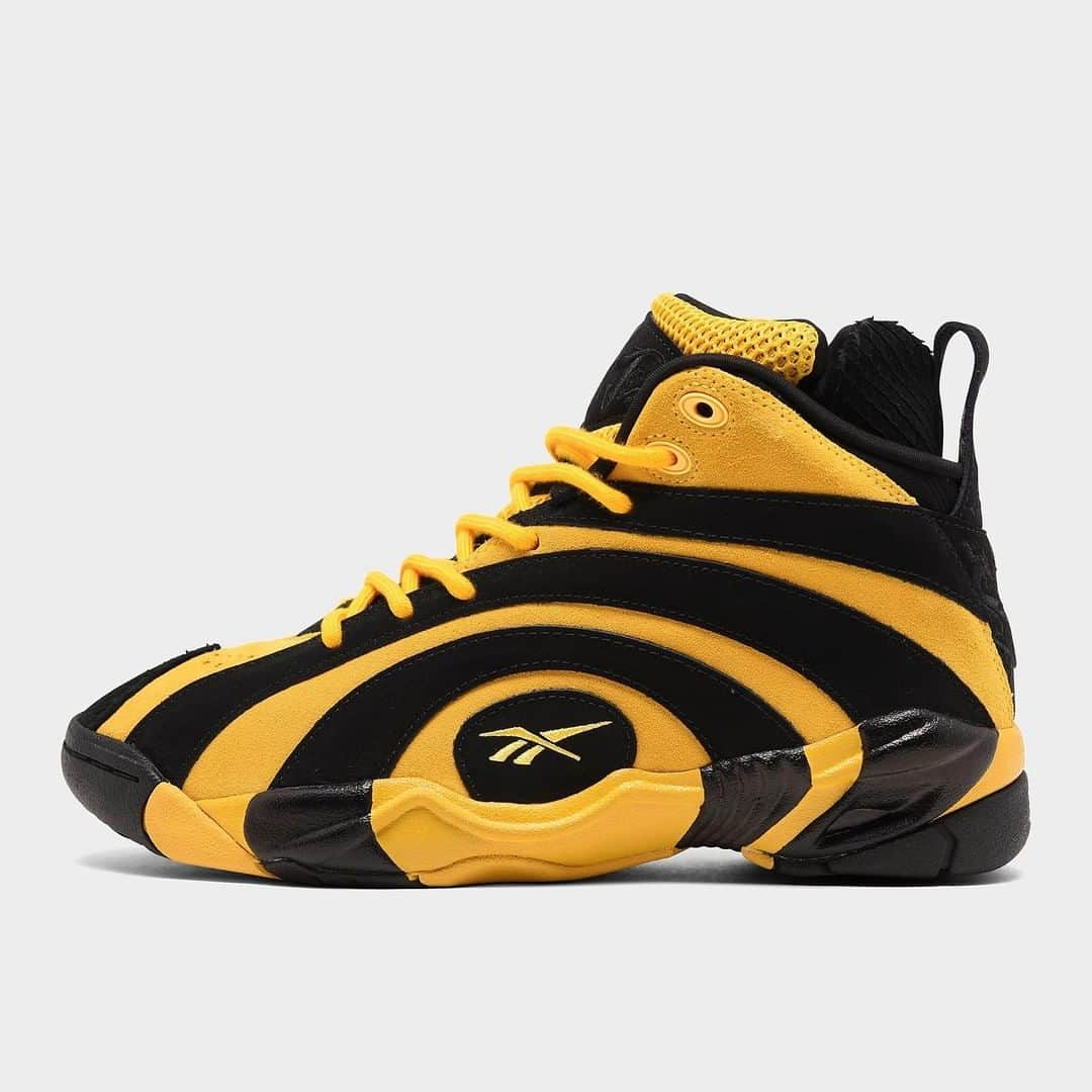 Sneaker Newsさんのインスタグラム写真 - (Sneaker NewsInstagram)「Reebok honors Shaquille O'neal's foray into gaming with this yellow/black Shaq Fu colorway. Inspired by the 1994 video game, this Shaqnosis features custom tongue and heel embroidery that reflects the Eastern martial arts style. Link in bio to get these now.」7月5日 23時01分 - sneakernews