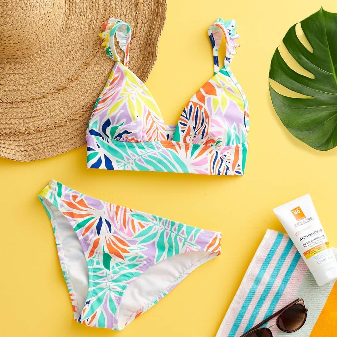 ロック&リパブリックのインスタグラム：「Best summer outfit? A bikini. 👙Tap to shop swimsuits. #Kohls」