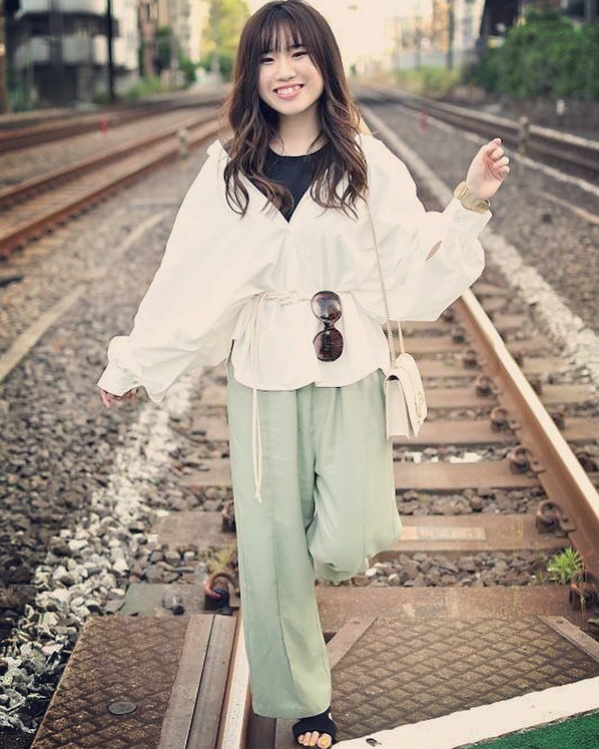 鈴木美南海のグルメインスタ