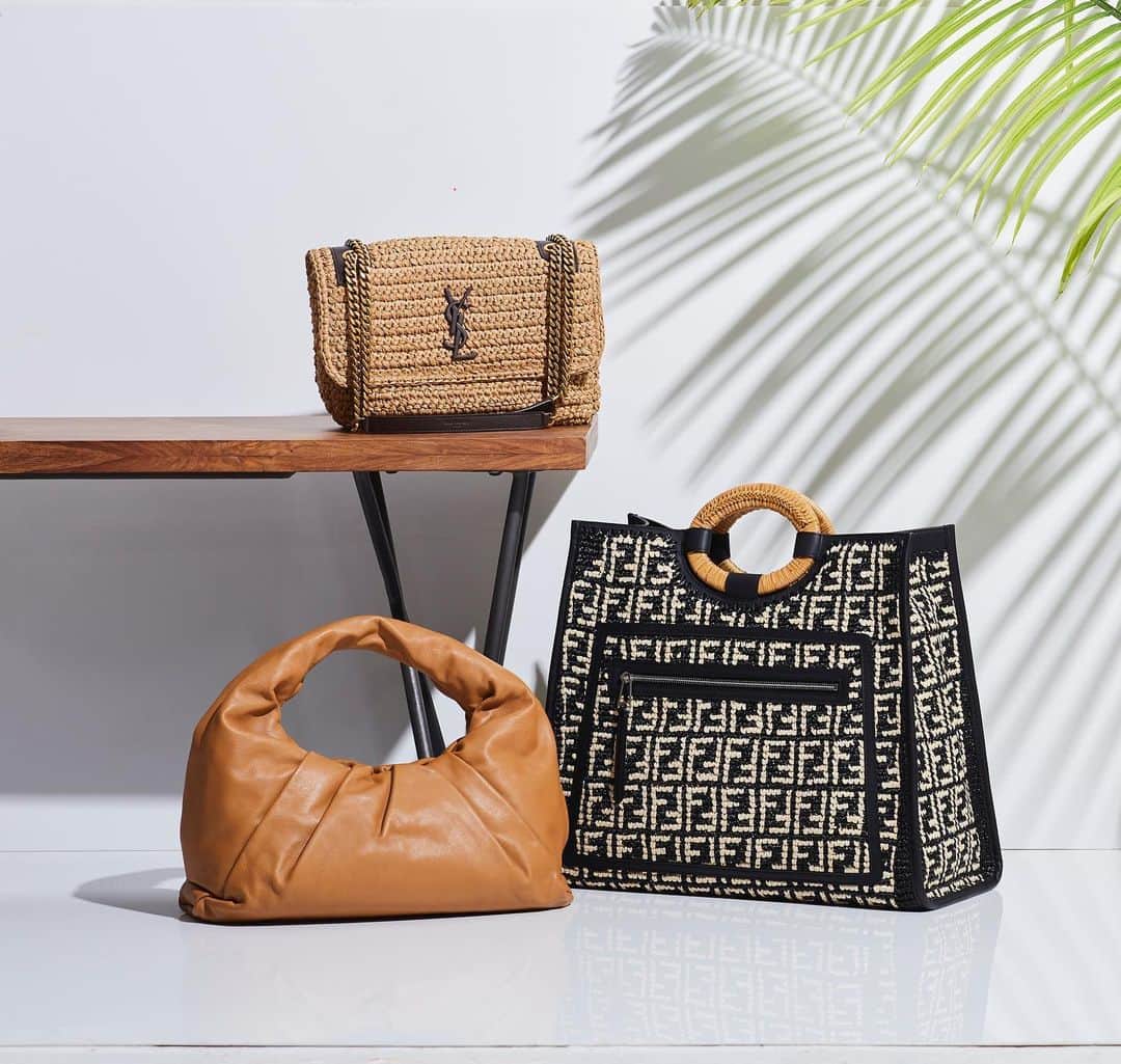Saks Fifth Avenueのインスタグラム：「Meet the handbags of summer: breezy carryalls from @ysl, @bottegaveneta & @fendi.」