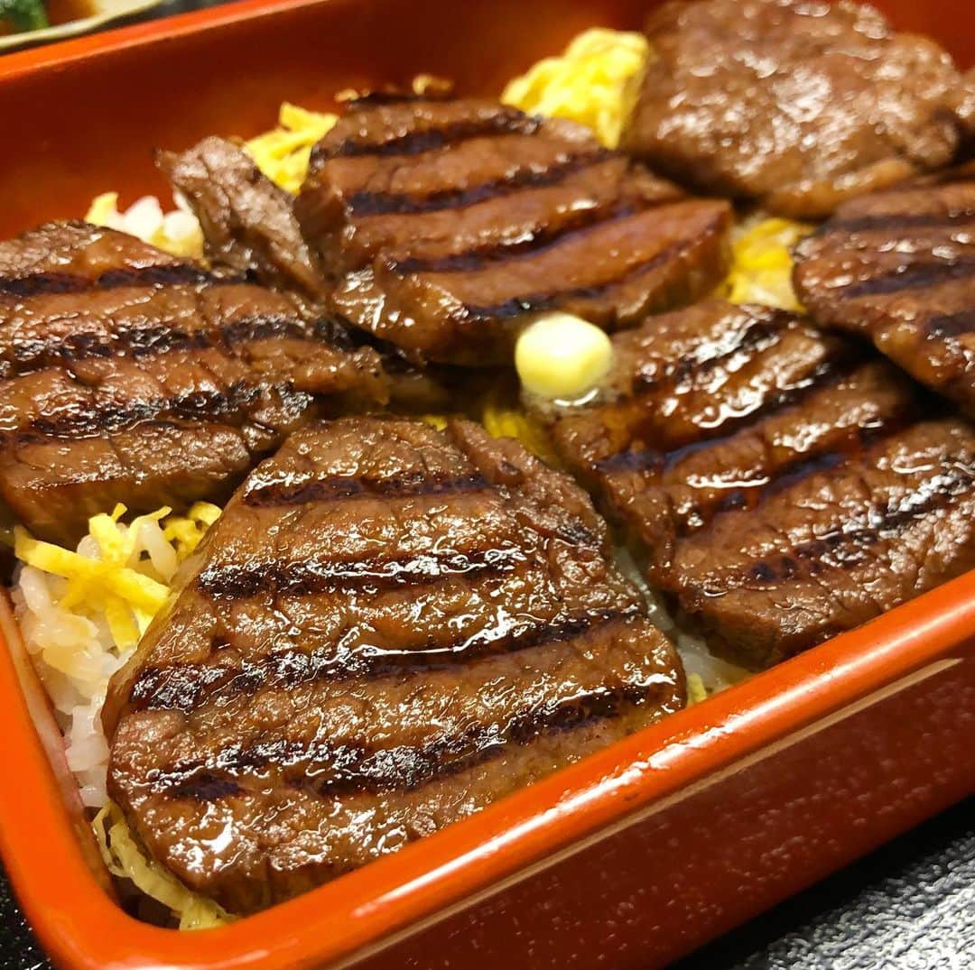 東京肉レポートのグルメインスタ