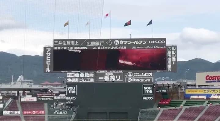 地方民のカープ女子のインスタグラム：「･ 誠也くん毎年、毎年さすが😂👏👏 ･ 生でみたいな〜☹️💕 ･ カープはこっから巻き返そ⚾️💪✨ ･ #鈴木誠也 #広島東洋カープ#広島カープ#カープ#carp」
