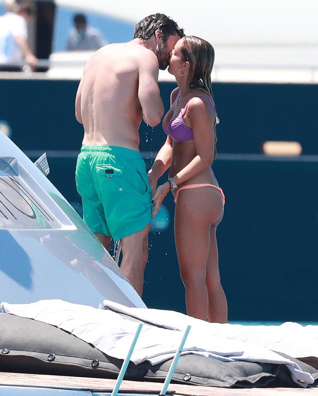 Just Jaredさんのインスタグラム写真 - (Just JaredInstagram)「Sebastian Stan packs on the PDA with new girlfriend Alejandra Onieva while on a yacht in Ibiza, Spain.  Tap this photo at the LINK IN BIO to see more pics of the couple! #SebastianStan #AlejandraOnieva Photos: Splash / Backgrid」7月5日 16時49分 - justjared