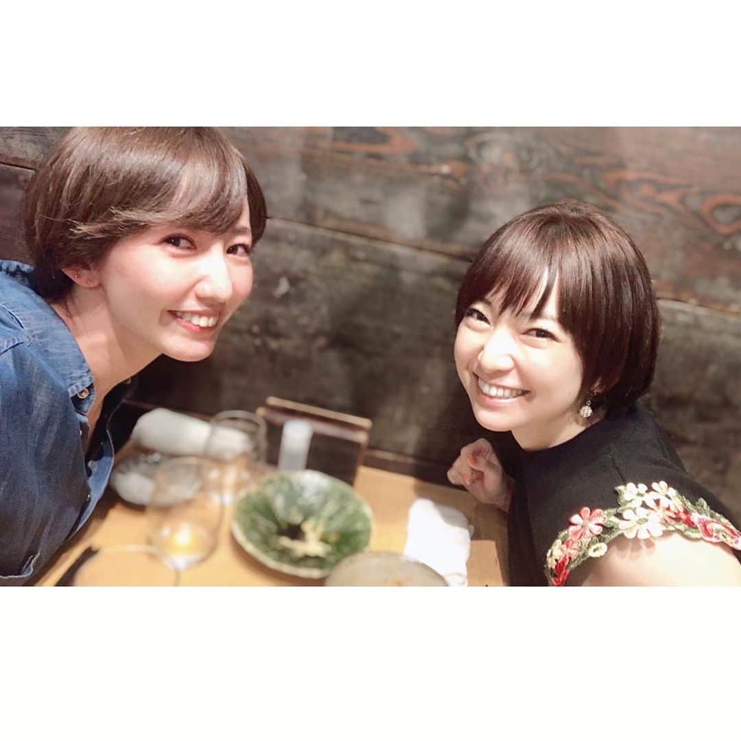 咲希あかねのインスタグラム：「しっかりしていて、頼れる。 価値観が近くて、お互い未熟な部分を言い合える人。 気兼ねしないでいれる存在はありがたいな！ 一緒に働けて、出逢えたことに感謝。  #yoga」