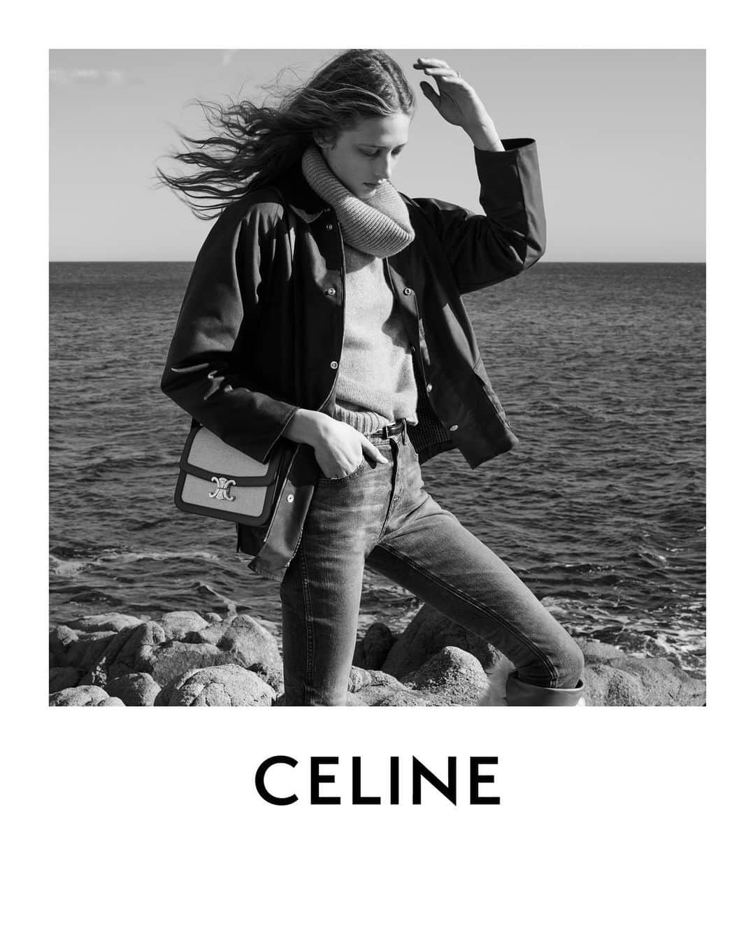 Celineさんのインスタグラム写真 - (CelineInstagram)「CELINE WINTER 20 PART 1 CELINE CLASSIC TRIOMPHE IN CANVAS AND CALFSKIN   AVAILABLE NOW IN STORE AND AT CELINE.COM   ANNA FRANCESCA PHOTOGRAPHED BY @HEDISLIMANE IN SAINT-TROPEZ IN NOVEMBER 2019   #CELINETRIOMPHE  #CELINEBYHEDISLIMANE」7月5日 17時45分 - celine