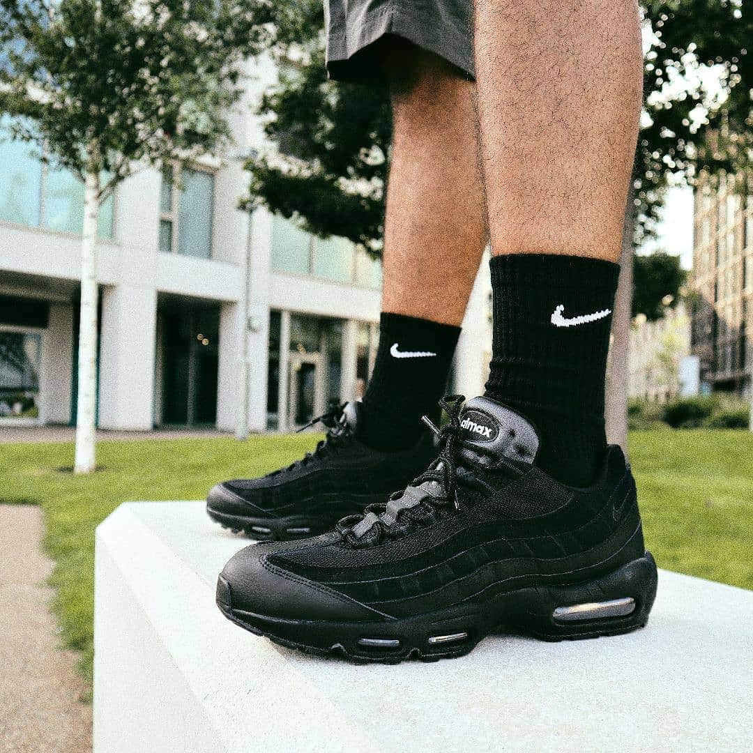 FOOTASYLUMさんのインスタグラム写真 - (FOOTASYLUMInstagram)「An essential part of every collection! 🔥  Cop the @nikesportswear Air Max 95 online & in store! #Footasylum #Nike #AirMax95」7月5日 18時01分 - footasylum