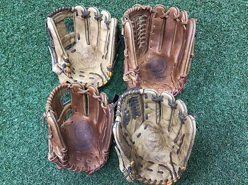 Rawlings Japanさんのインスタグラム写真 - (Rawlings JapanInstagram)「#Repost @kasukawasagae with @get_repost ・・・ ・ ローリングスからちょっと変わったグラブが入荷しました〜🤔  こちらのグラブ…あえてヴィンテージ感を出しているんです❗️  グラブにできるシワ感、オイルの染み込んだ感じ、少々のキズ感… 全て革の色で再現しているんです😳  また、このグラブの面白いところは1つ1つ柄が違うんです🤫  同じ品番、同じカラーでも全く違うんです✨  カラーはキャラメルとマーブルの2色展開です‼️  またこちらのグラブは店頭販売のみとなりますので是非お店で見てみてください‼️  文章ではかけないくらいヴィンテージ再現度が高いです笑笑 • • • #野球 #軟式野球 #草野球  #軟式グラブ #限定グラブ #ヴィンテージ #ヴィンテージグラブ #再現 #ローリングス #ゴールドグラブ  #内野手用 #２種展開 #レザーラベル #キャラメル #マーブル #奮励努力 #ふんれいどりょく #カスカワスポーツ寒河江店 @rawlings_japan_llc」7月5日 18時43分 - rawlings_japan_llc