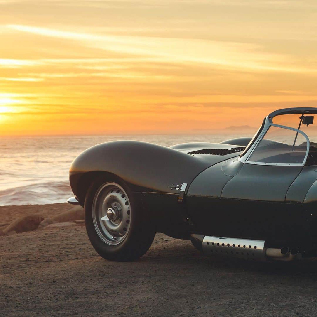 Jaguarさんのインスタグラム写真 - (JaguarInstagram)「#OnThisDay in 2016, we announced the hotly-anticipated continuation of nine #Jaguar #XKSS - hand-crafted by #JaguarClassic expert technicians and manufactured to the exact same specification as those produced in 1957.   #ClassicCars #Heritage #Exclusive #SuperCar #CarsofInstagram #InstaCar」7月5日 19時13分 - jaguar