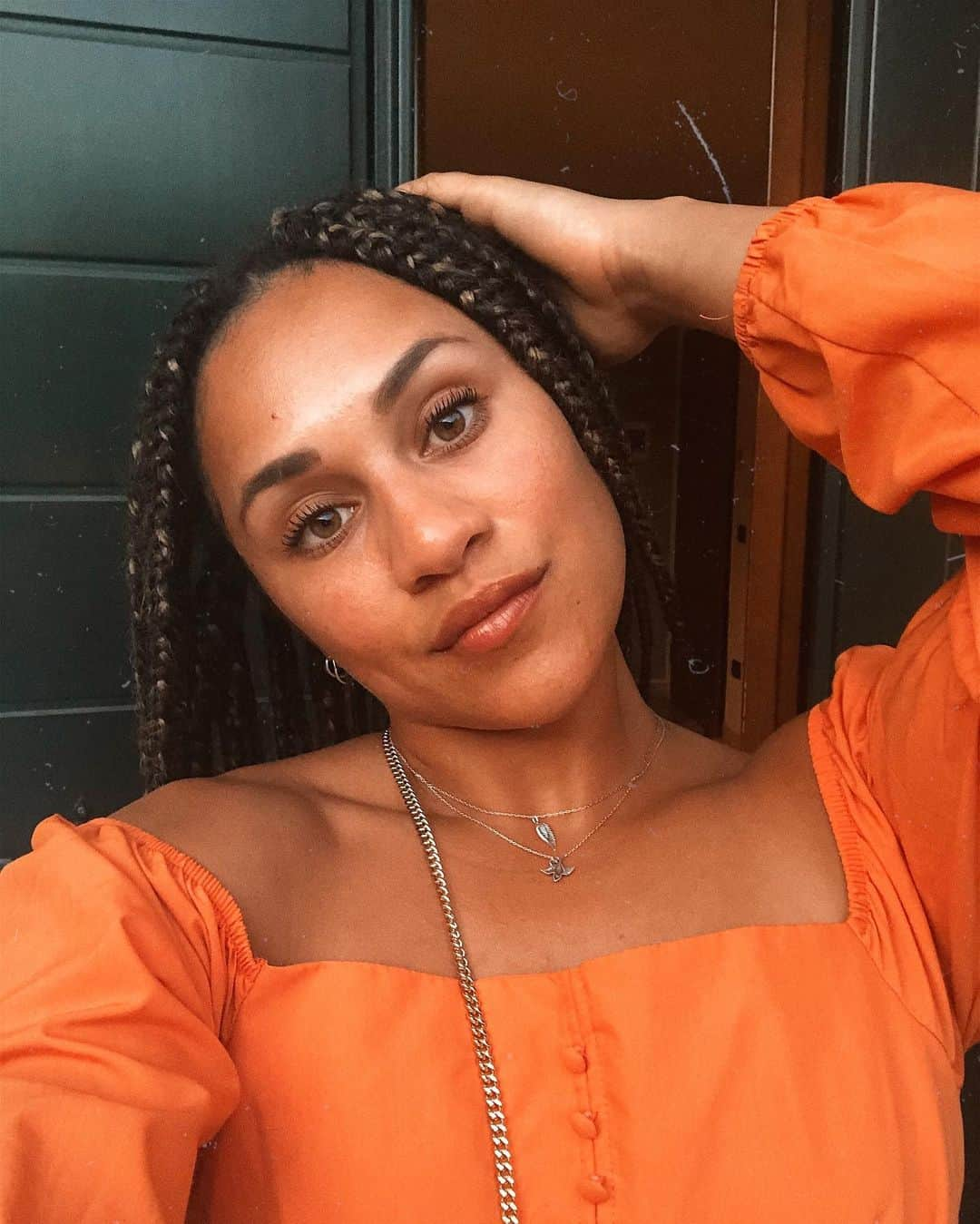 Johanelis HERRERA ABREUさんのインスタグラム写真 - (Johanelis HERRERA ABREUInstagram)「Happy Sunday ☀️🌼🥕 • • • • • • • • • • • #vibes #aboutyesterday #afterbeach #sunbath #sunday #orange #orangeisthenewblack #blackgirl #makeup #braids #braidstyles #braider #carotina #abbronzatura #happyday #dominicanrepublic #monseise #love #selflove #selfie #selfportrait #loveyourself #positivevibes #outdoor #athletelife #enjoylife #fashion #babygirl #poser」7月5日 19時16分 - johanelisherrera