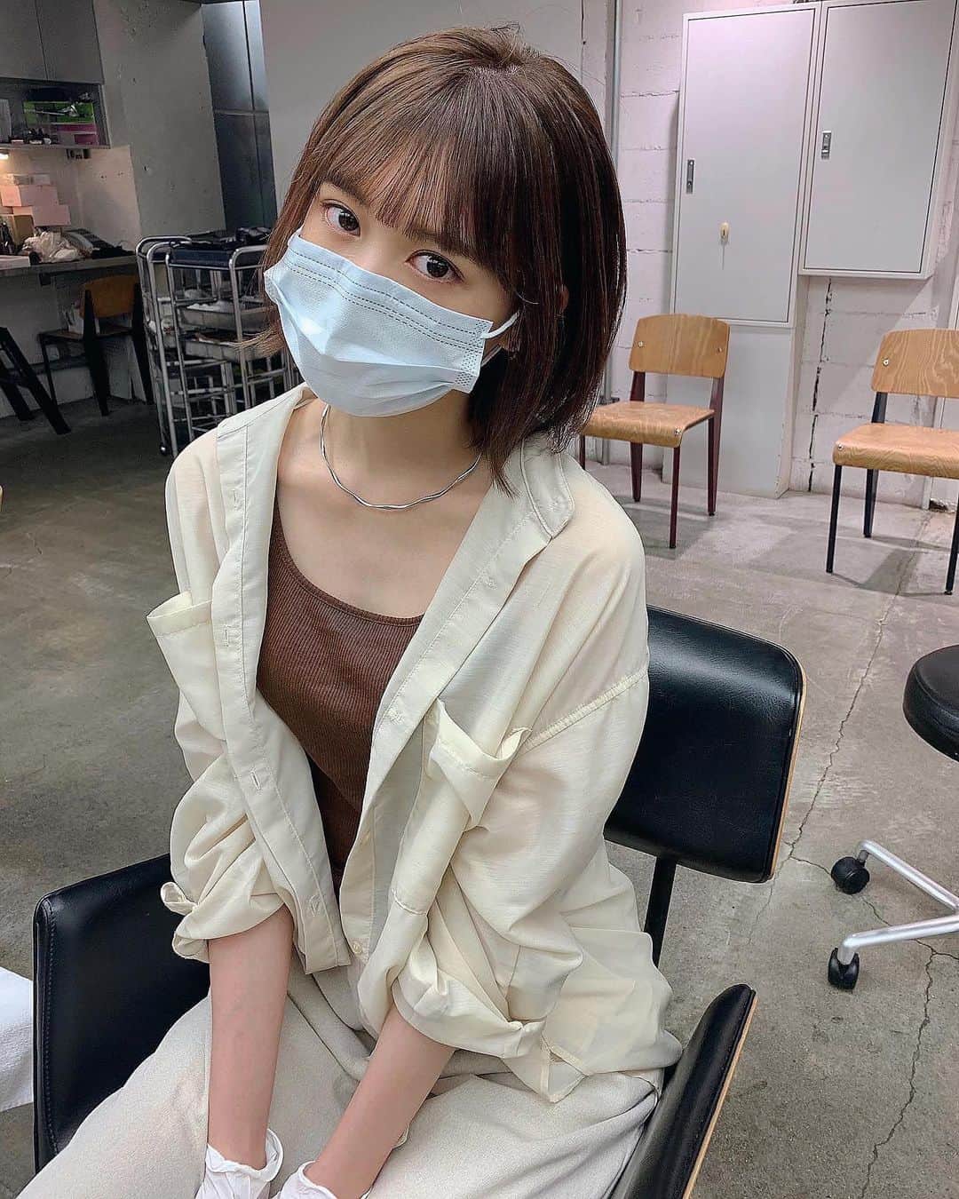 千田麻実のインスタグラム：「⠀ お店で頂いたマスクと手袋。滅ウイルスッ🦠⠀ ⠀ 丁寧な感染対策でメンテナンス中も非常に安心でした。⠀ @risa_atami さんいつもありがとうございます♡⠀ ⠀ #shimaaoyama」