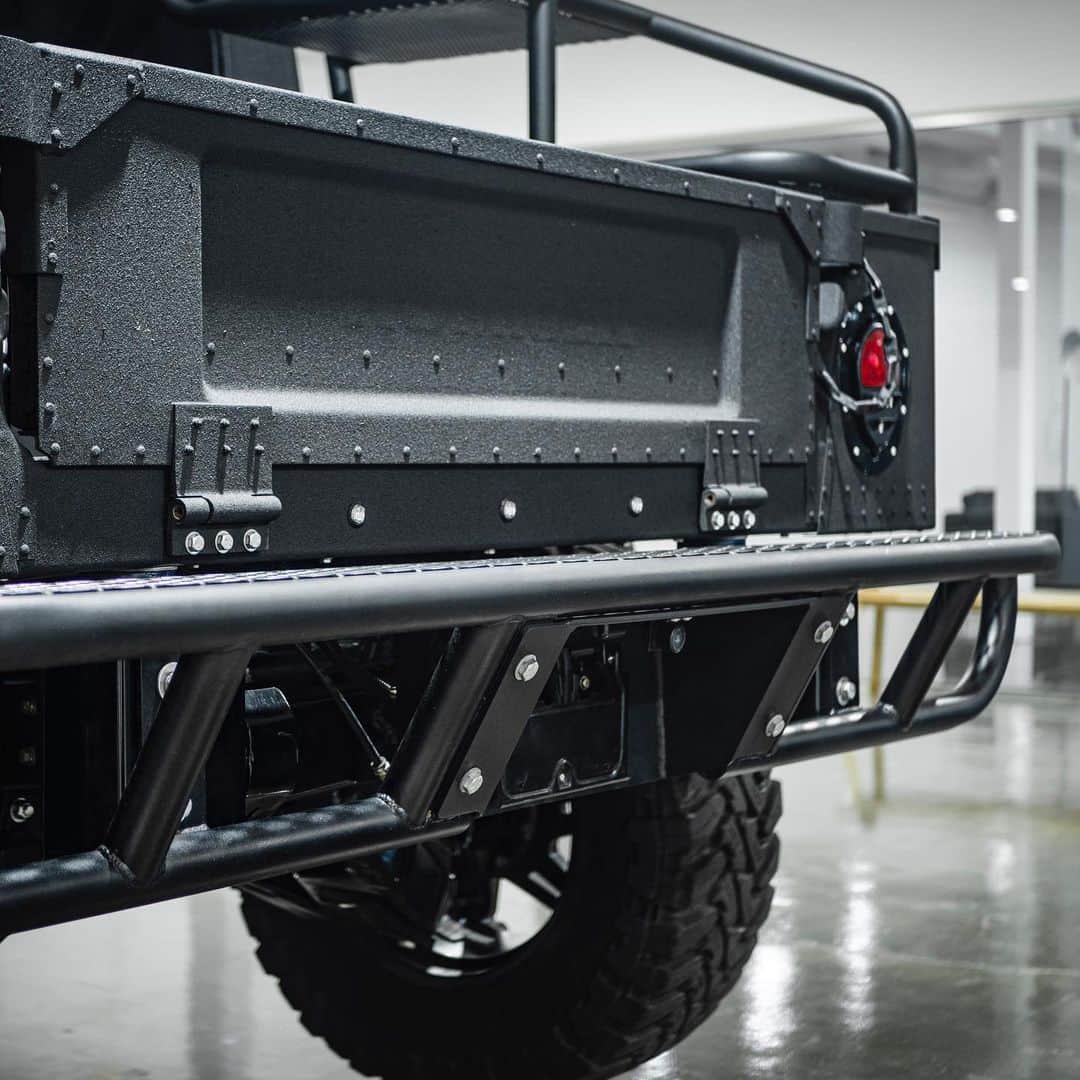 HYPEBEASTさんのインスタグラム写真 - (HYPEBEASTInstagram)「@hypebeastcarclub: @milspecautomotive has unveiled its most off-road-ready truck to date, showcasing a fully upgraded Hummer H1. It’s powered by an LBZ 6.6L Duramax diesel engine that produces 500 HP and 1,000 lb-ft. of torque. This is mated to a six-speed automatic transmission that connects to a specially-designed drivetrain that can cope with all kinds of heavy-duty tasks. Head to the link in our bio for more details on the supertruck. It can be built upon a custom order request to the tune of $300,000 USD apiece.⁠⠀ Photo: Mil-Spec」7月5日 19時52分 - hypebeast