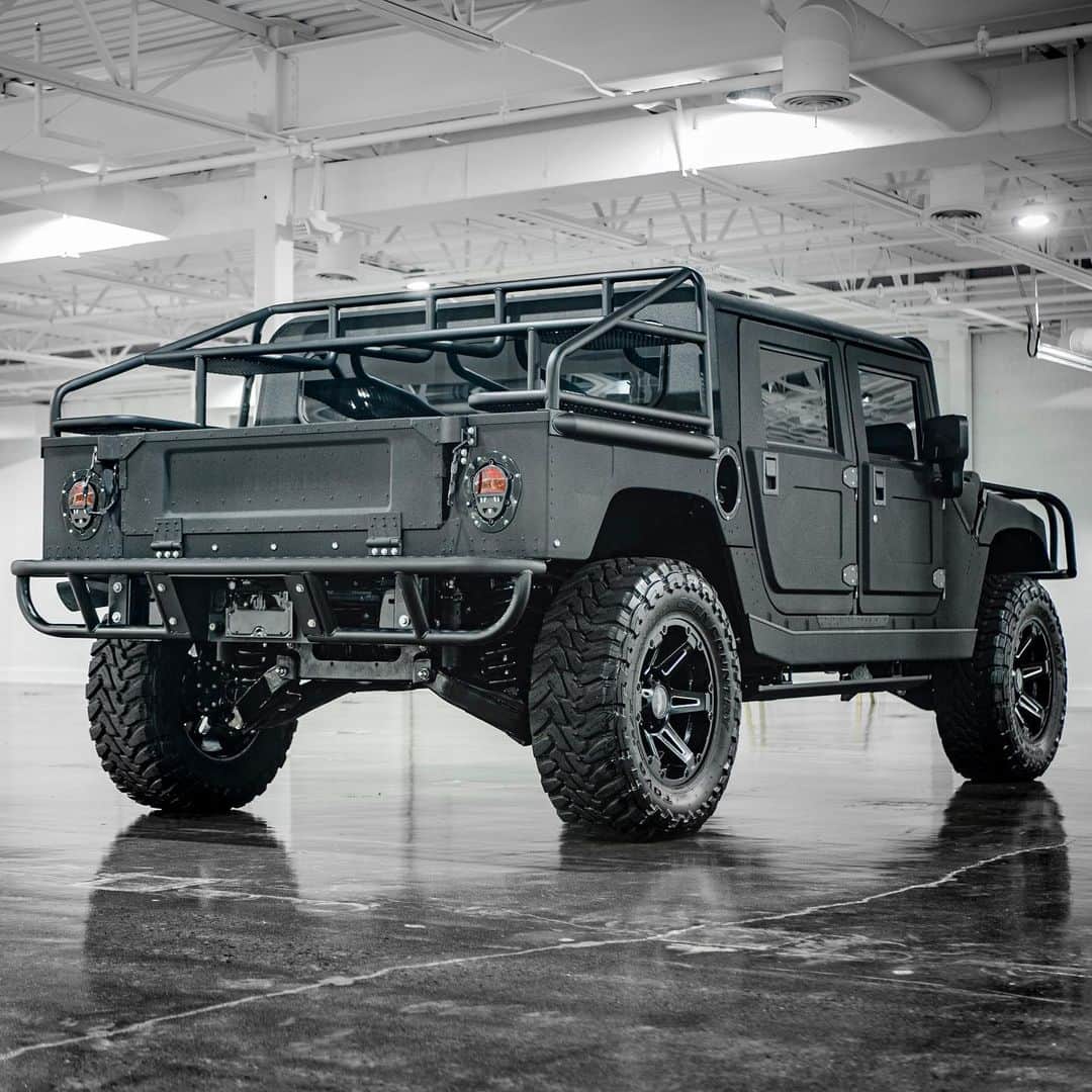 HYPEBEASTさんのインスタグラム写真 - (HYPEBEASTInstagram)「@hypebeastcarclub: @milspecautomotive has unveiled its most off-road-ready truck to date, showcasing a fully upgraded Hummer H1. It’s powered by an LBZ 6.6L Duramax diesel engine that produces 500 HP and 1,000 lb-ft. of torque. This is mated to a six-speed automatic transmission that connects to a specially-designed drivetrain that can cope with all kinds of heavy-duty tasks. Head to the link in our bio for more details on the supertruck. It can be built upon a custom order request to the tune of $300,000 USD apiece.⁠⠀ Photo: Mil-Spec」7月5日 19時52分 - hypebeast
