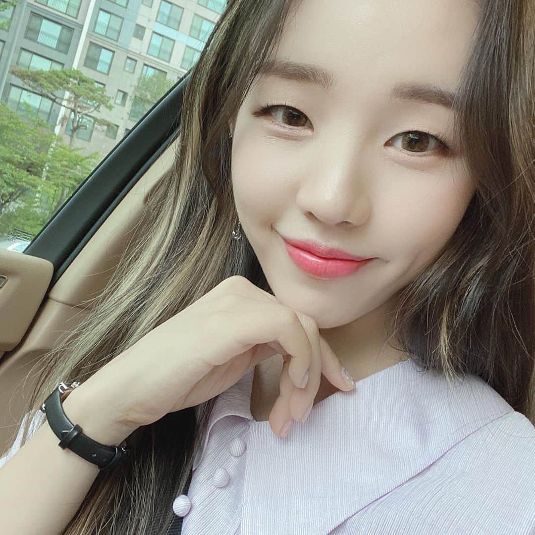 ペク・アヨンのインスタグラム：「잘 지내요 ?」