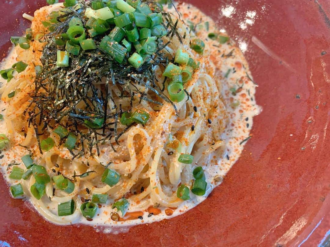 小森純のインスタグラム：「タラコパスタ。🍝 ・ タラコ、生クリーム、牛乳、めんつゆ、味噌、粉末カツオ、バター。 和風にしてます☺️ 大人は、七味と、ラー油を大量に🔥 ・ #たらこぱすた#たらすぱ#簡単ご飯#たらこパスタ#パスタレシピ#たらこクリームパスタ#たらこクリームパスタ🍝」