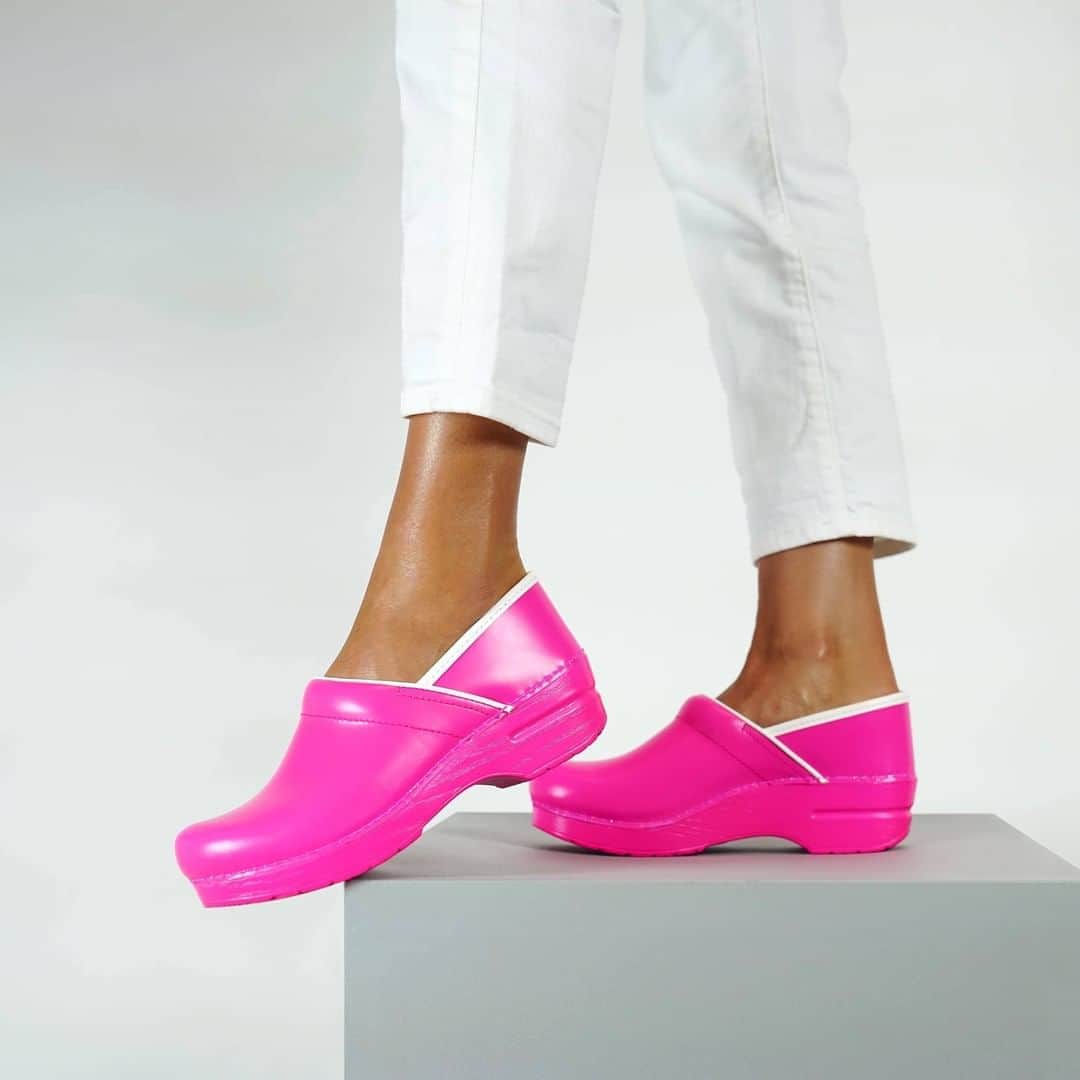ダンスコのインスタグラム：「Pretty in pink.」
