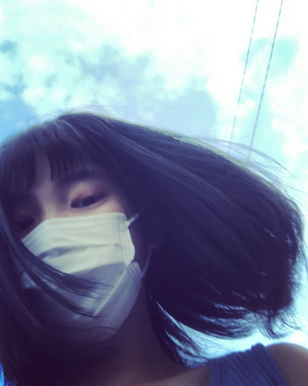 中山来未のインスタグラム：「空と撮ってみました🌝🌚🌝🌚」