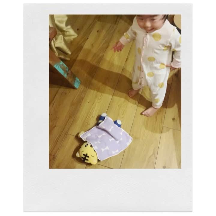 ジュジュのインスタグラム：「可愛いくて可愛いくて... . 胸キュン...🤍😭 . #おにおに🍙 #1y2m」