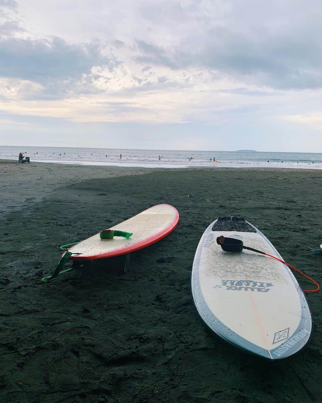 マイコ さんのインスタグラム写真 - (マイコ Instagram)「* ちゃんと海に入れたのは約1年ぶり。 来れること、入れること、 遊んでたって 気にしてくれる人がいること、 この環境に感謝した日。 鈍ってたけど、 それでもやっぱり サーフィン楽しかった☺︎ ・ ・ ・ ・ #surfing#refresh」7月5日 21時34分 - maicorori