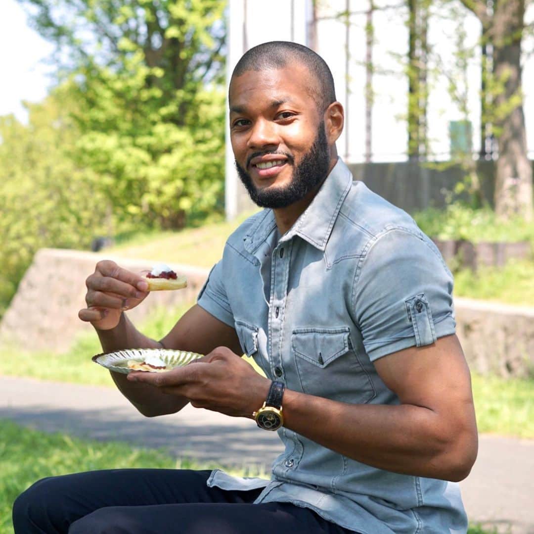 カルフィン・ヨン・ア・ピンのインスタグラム：「Home made scones 😋😋」