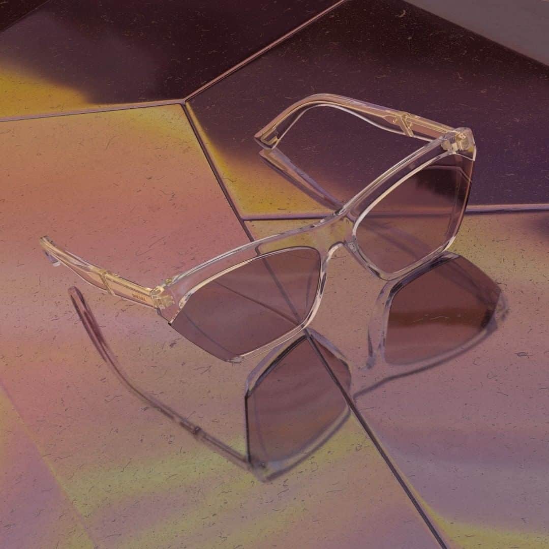 ディーゼルのインスタグラム：「Diesel new Eyewear collection takes inspiration from the most bold and iconic elements of 2000’s: your bravest you. #dieseleyewear」