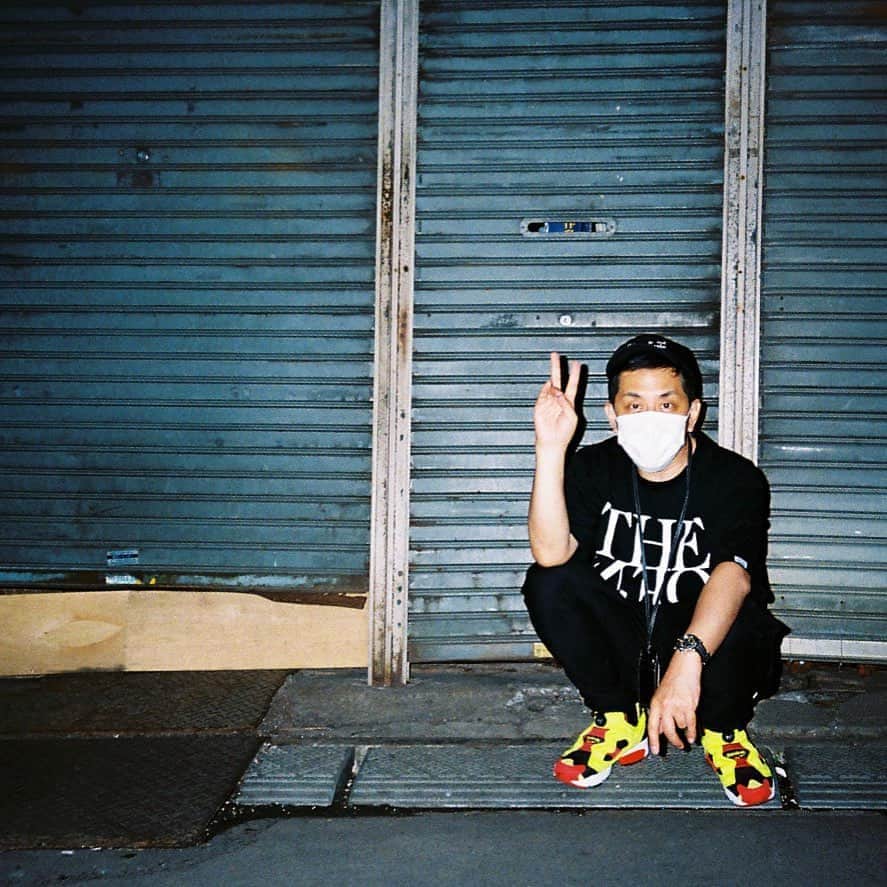 のインスタグラム：「ヤンキー感。  #film#filmphotography#olympus#pumpfury #olympusoproduct#reebok#reebokpump#FR2」