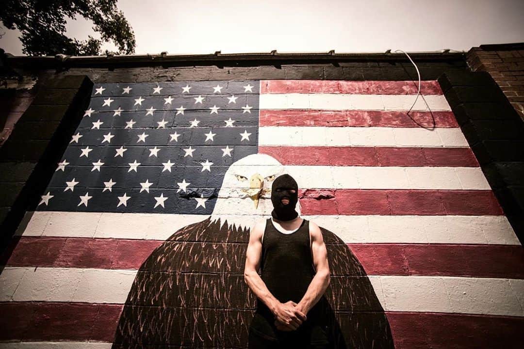 カイル・ガルナーのインスタグラム：「Dinner in America」