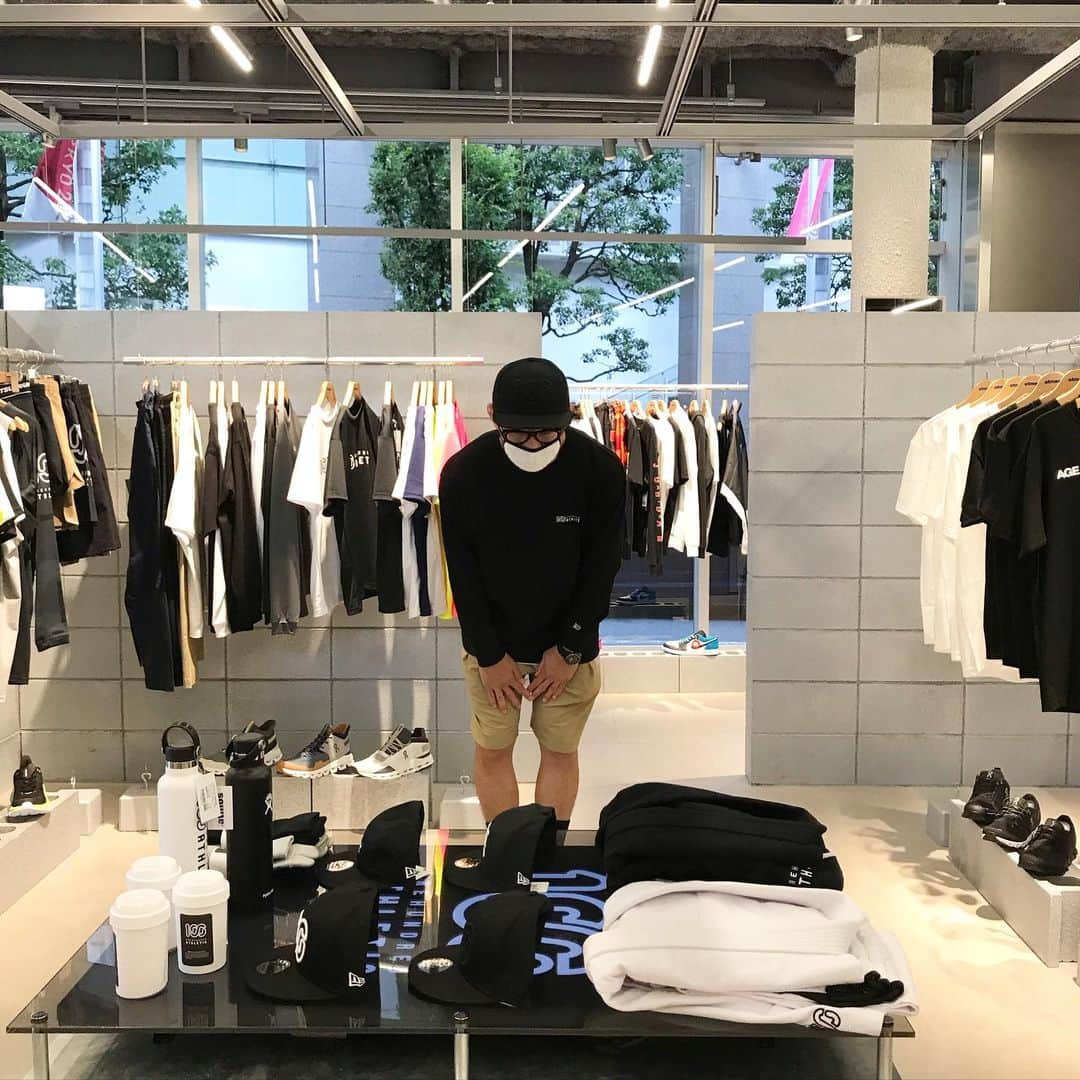 宇野薫さんのインスタグラム写真 - (宇野薫Instagram)「ONEHUNDRED ATHLETIC﻿ POP-UP STORE﻿ at atmos SHINJUKU﻿  2020年7月1日（水)〜5日（日）終了しました。 皆さまありがとうございました！  #atmos #onehundredathletic #100A #100athletic #unocaolshowten #atmosshinjuku #tokyo #shinjuku #宇野薫 #アトモス #東京 #新宿 #sneakers #sneakershop #sneakerstore #footwear」7月5日 22時45分 - caoluno