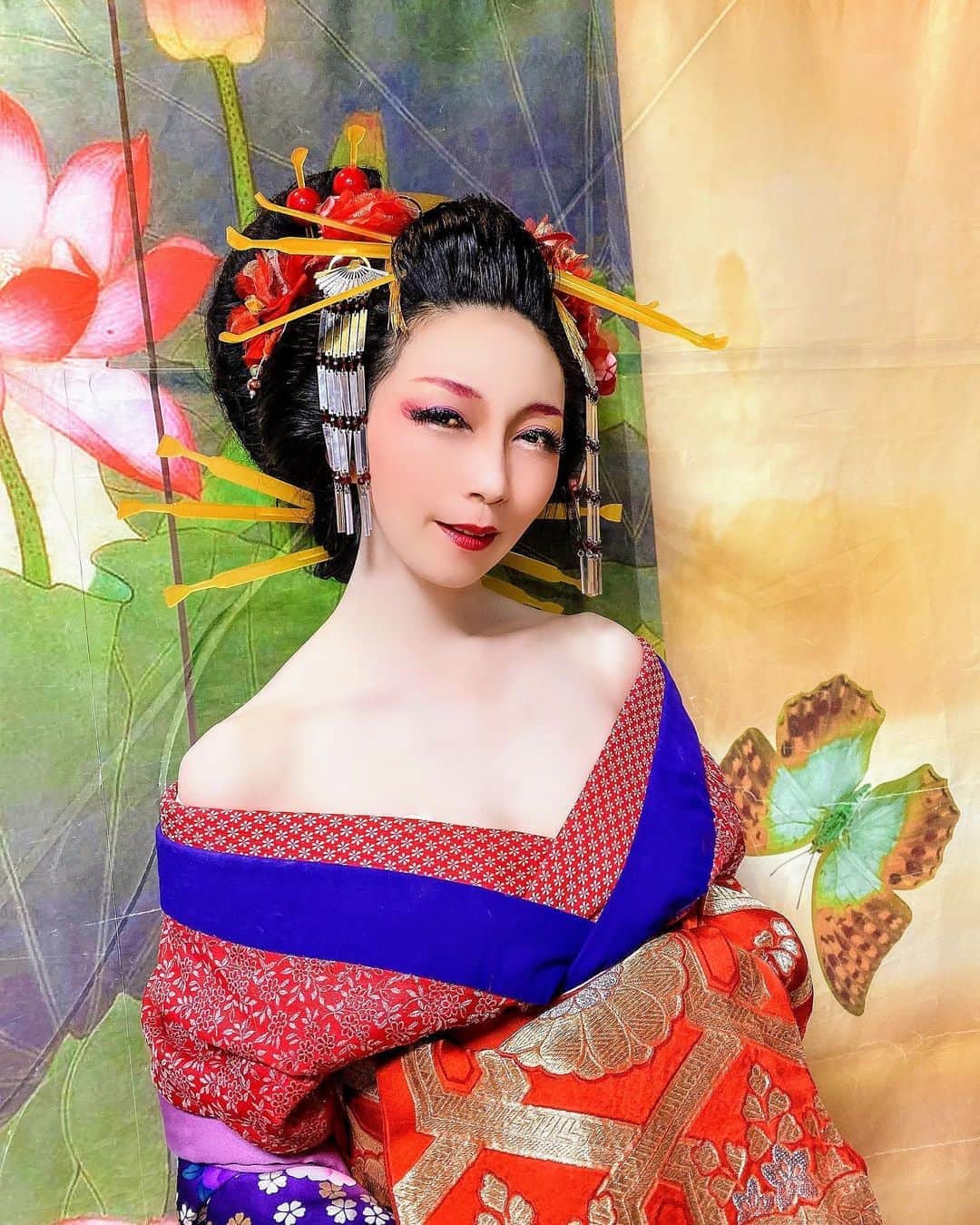 井川ちさと（新尾きり子）のインスタグラム：「おはようございます。﻿ 皆様ご無事でいらっしゃいますでしょうか。﻿ 今週も愛する皆さまが、安全＆健康に過ごせますよう願っております。 #staysafe 🦋」