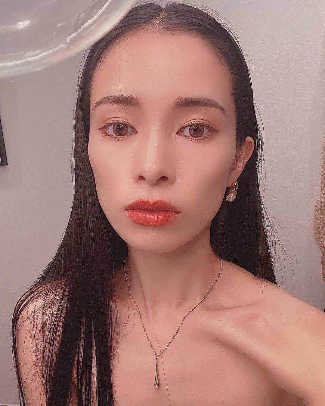 尾崎紗代子さんのインスタグラム写真 尾崎紗代子instagram おはようございます 最近ずっと付けてるリップは Celvoke Jp の09番 ここ数ヶ月で質問頂いたリップは多分全部これです めちゃくちゃ良い色でこれ買ってからは これ以外のリップを付けてないほど