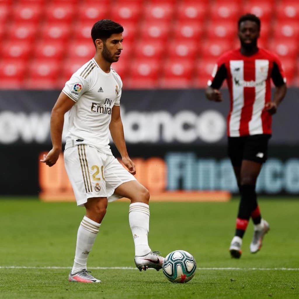 マルコ・アセンシオのインスタグラム：「Muy feliz por volver a jugar de inicio después de tanto tiempo, y más, por la victoria que nos acerca a nuestro a objetivo. ¡Vamos! Very happy to go back to playing from the starting 11 after such a long time and even more for the victory that brings us closer to our objective. Let’s go! #MA20 #HalaMadrid」