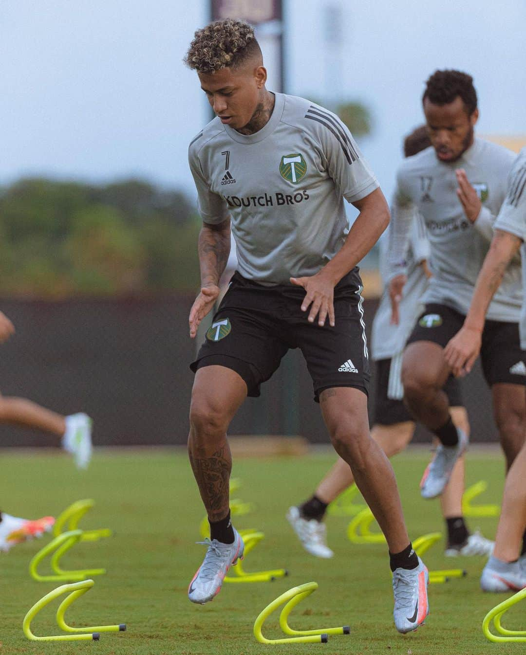 Major League Soccerさんのインスタグラム写真 - (Major League SoccerInstagram)「Gearing up for Group F 💪 @timbersfc // #MLSisBack」7月6日 1時05分 - mls