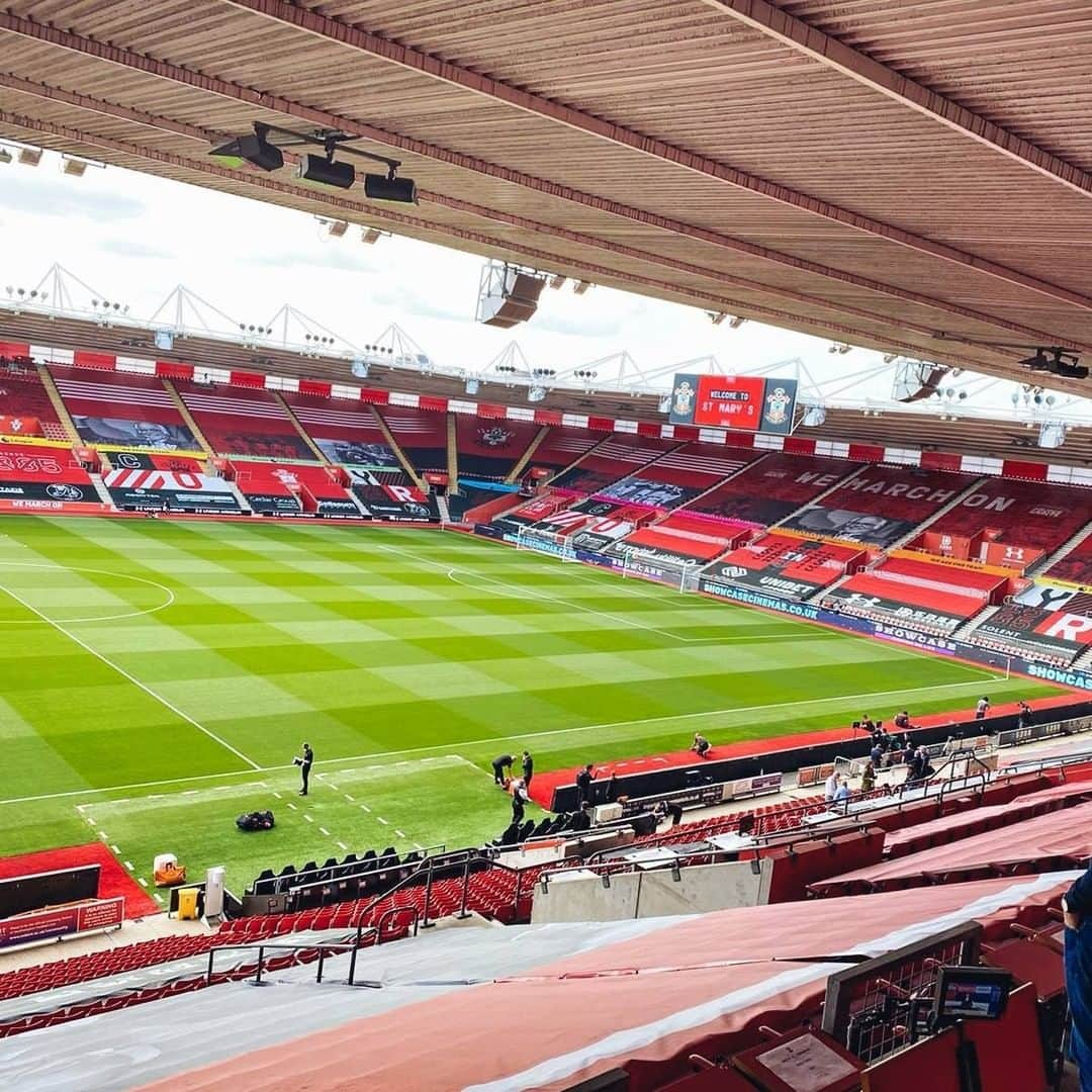 マンチェスター・シティFCさんのインスタグラム写真 - (マンチェスター・シティFCInstagram)「Sunny Southampton! ☀️    #mancity」7月6日 1時18分 - mancity