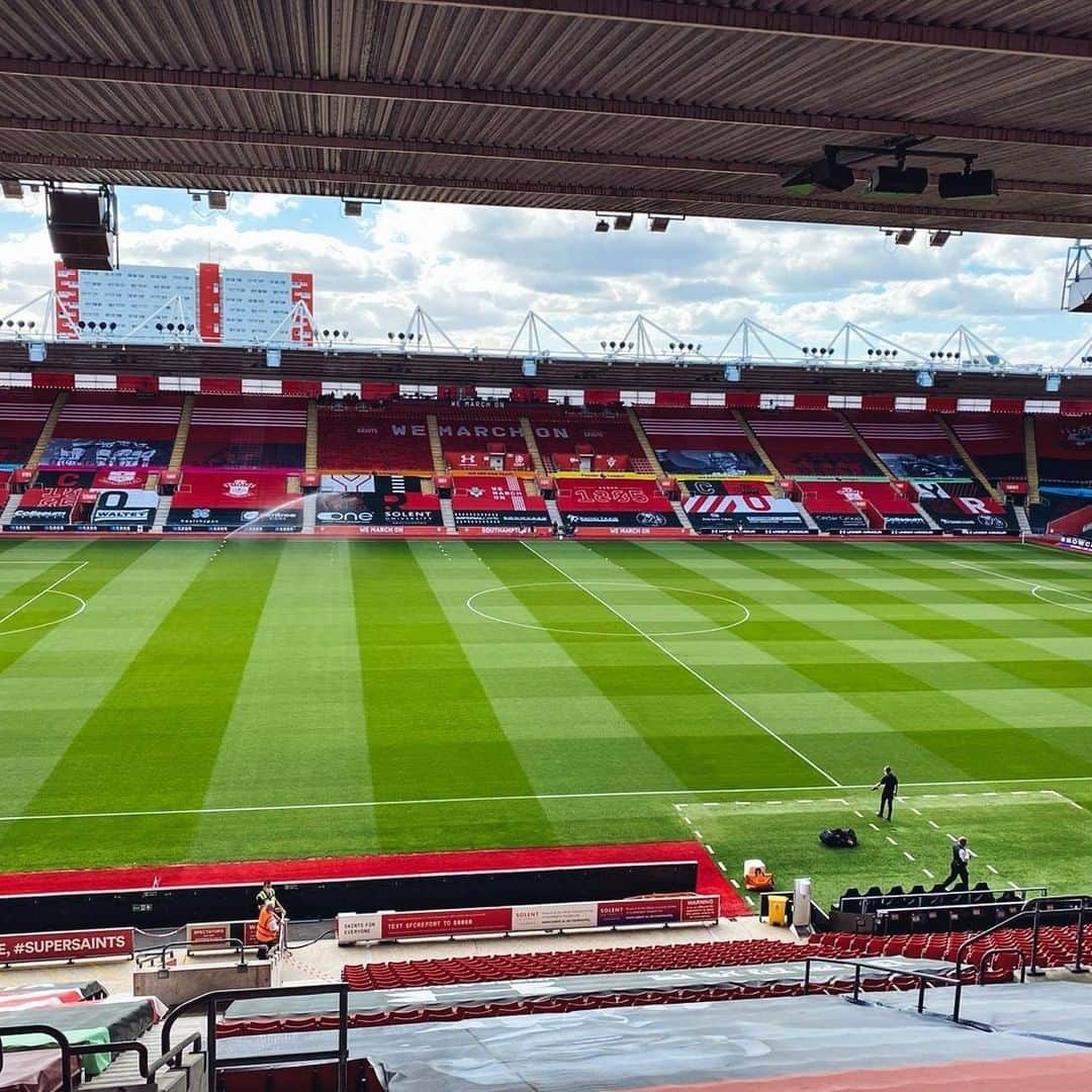 マンチェスター・シティFCさんのインスタグラム写真 - (マンチェスター・シティFCInstagram)「Sunny Southampton! ☀️    #mancity」7月6日 1時18分 - mancity