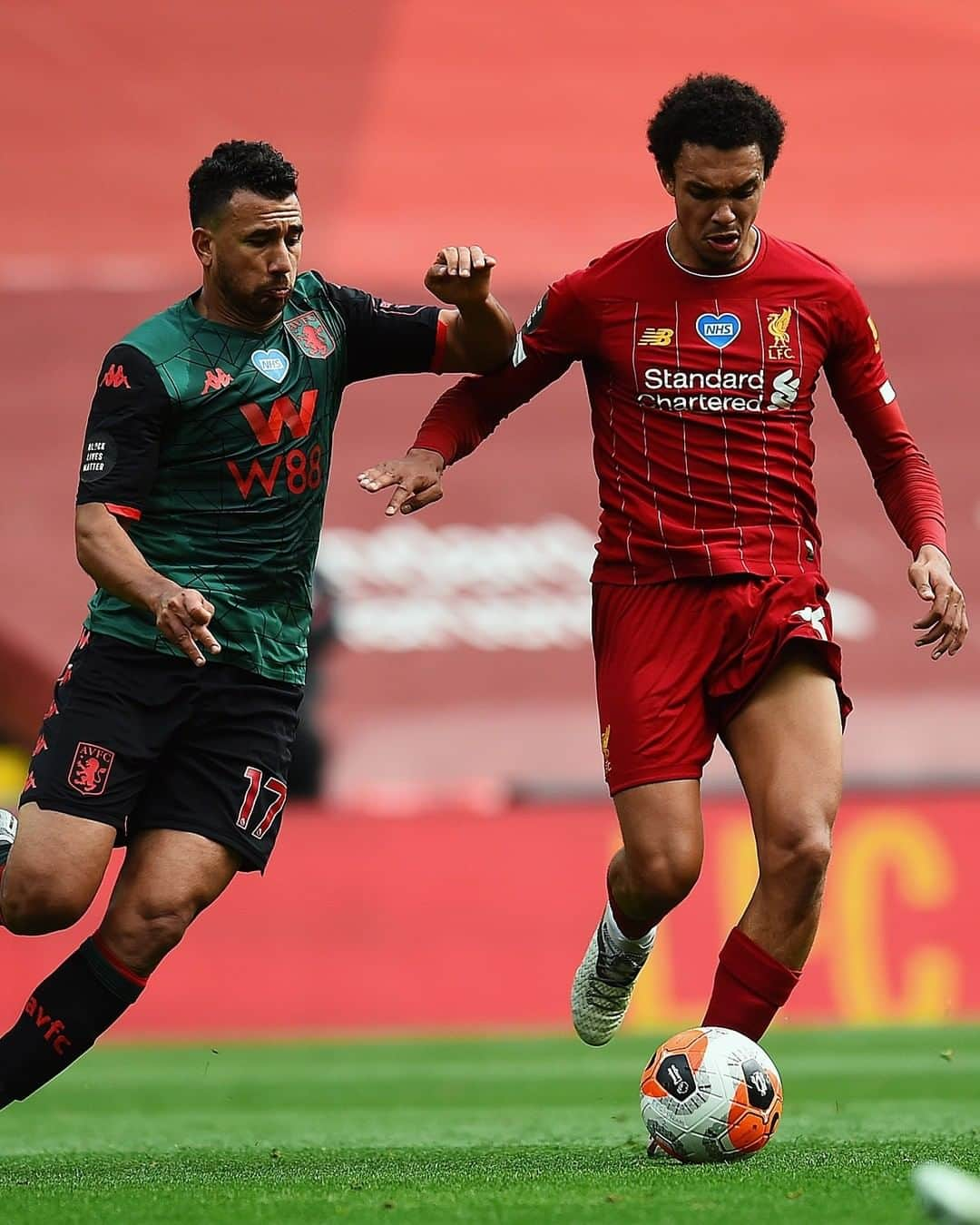 リヴァプールFCさんのインスタグラム写真 - (リヴァプールFCInstagram)「Still no breakthrough. Let's keep going Reds! 💪 #LFC #LiverpoolFC #Liverpool #Anfield #LIVAVL #StaySafe」7月6日 1時37分 - liverpoolfc