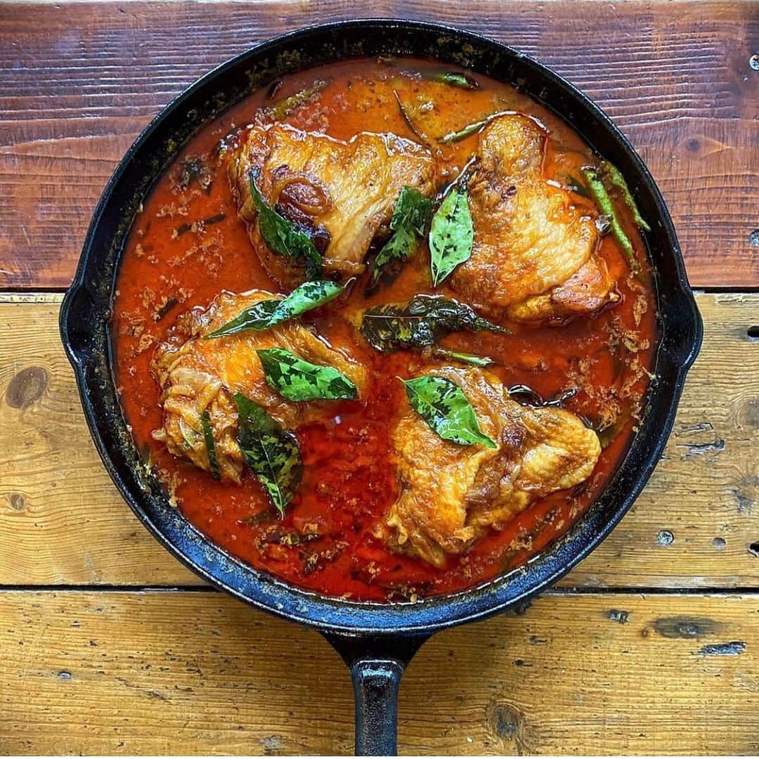 ナイジェラ・ローソンさんのインスタグラム写真 - (ナイジェラ・ローソンInstagram)「Meanwhile, over on @foodim, this lovely photograph of Chicken Curry by @cphbread is #postoftheweek. If you want the recipe and aren’t (yet) a member of the Foodim Family, head over to the @foodim insta page.」7月6日 1時42分 - nigellalawson