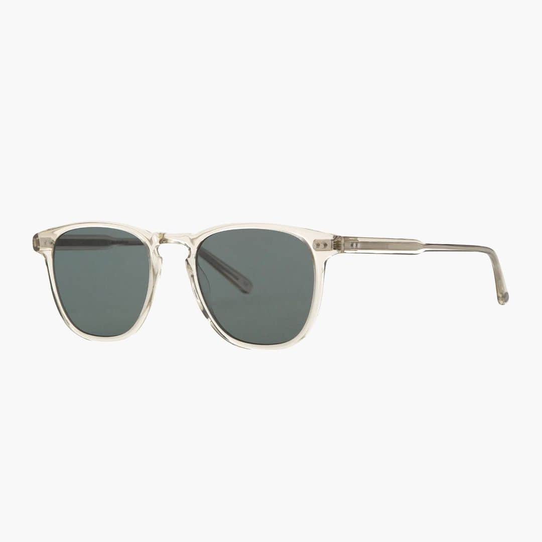 ジーエルシーオーのインスタグラム：「Brooks Sun in classic Champagne with Semi-Flat Blue Smoke lenses.」
