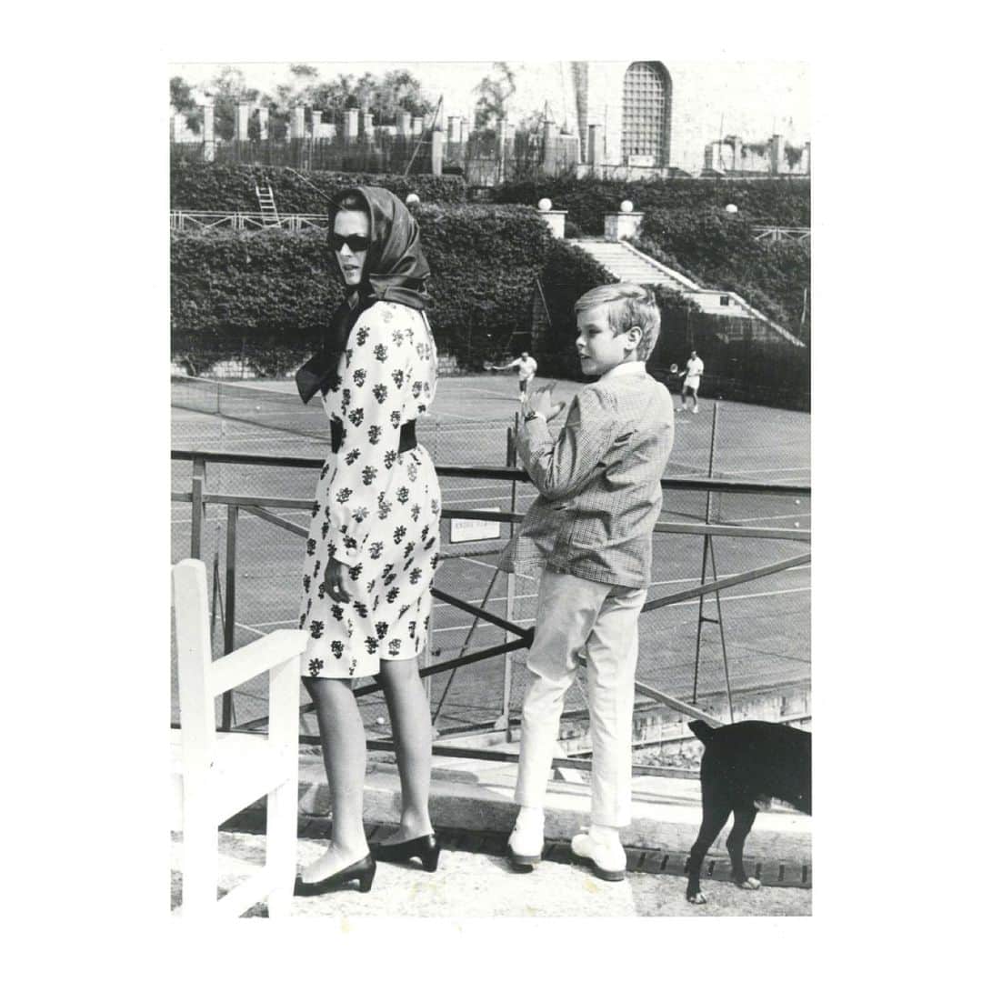 ローラ・ベイリーさんのインスタグラム写真 - (ローラ・ベイリーInstagram)「Grace Kelly at the tennis. 1969」7月6日 2時19分 - laurabaileylondon