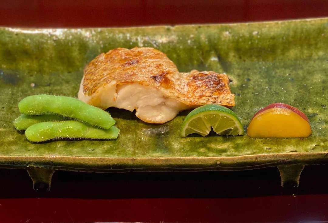 山縣亮太さんのインスタグラム写真 - (山縣亮太Instagram)「初夏、鱧が食べたい！と言っていたら...🤗 いつもお世話になっている方達と食事に行く機会がありました。見て感じて食べて良し、やっぱり日本料理が好き🥺 #一穂 #恵比寿 #日本料理 #鱧 #すっぽん #など #とーっても #美味しかった #ご馳走様でした　#ありがとうございました🙏」7月6日 2時41分 - y.ryo34