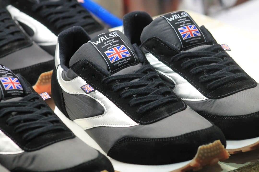 ウォルシュのインスタグラム：「The Horwich Black 😍 . . . #normanwalshuk #normanwalsh #britishmanufacturing #madeinbritain #ukmfg #shoes #footwear #sneakers #mens #mensstyle #mensfashion #sports #sport #athleisure #british #ootd」