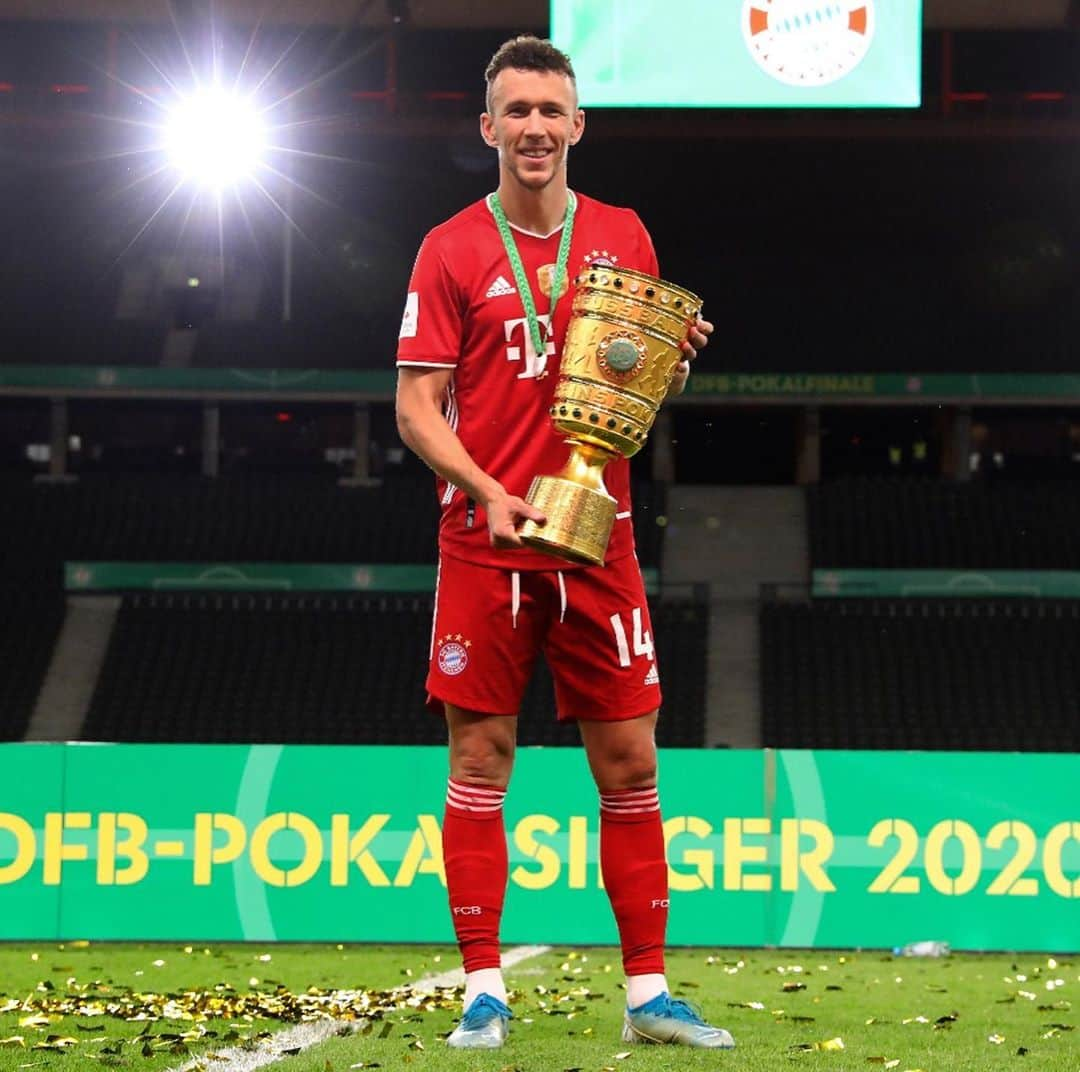 イヴァン・ペリシッチさんのインスタグラム写真 - (イヴァン・ペリシッチInstagram)「DEUTSCHER POKALSIEGER 2020 🏆」7月6日 3時05分 - ivanperisic444