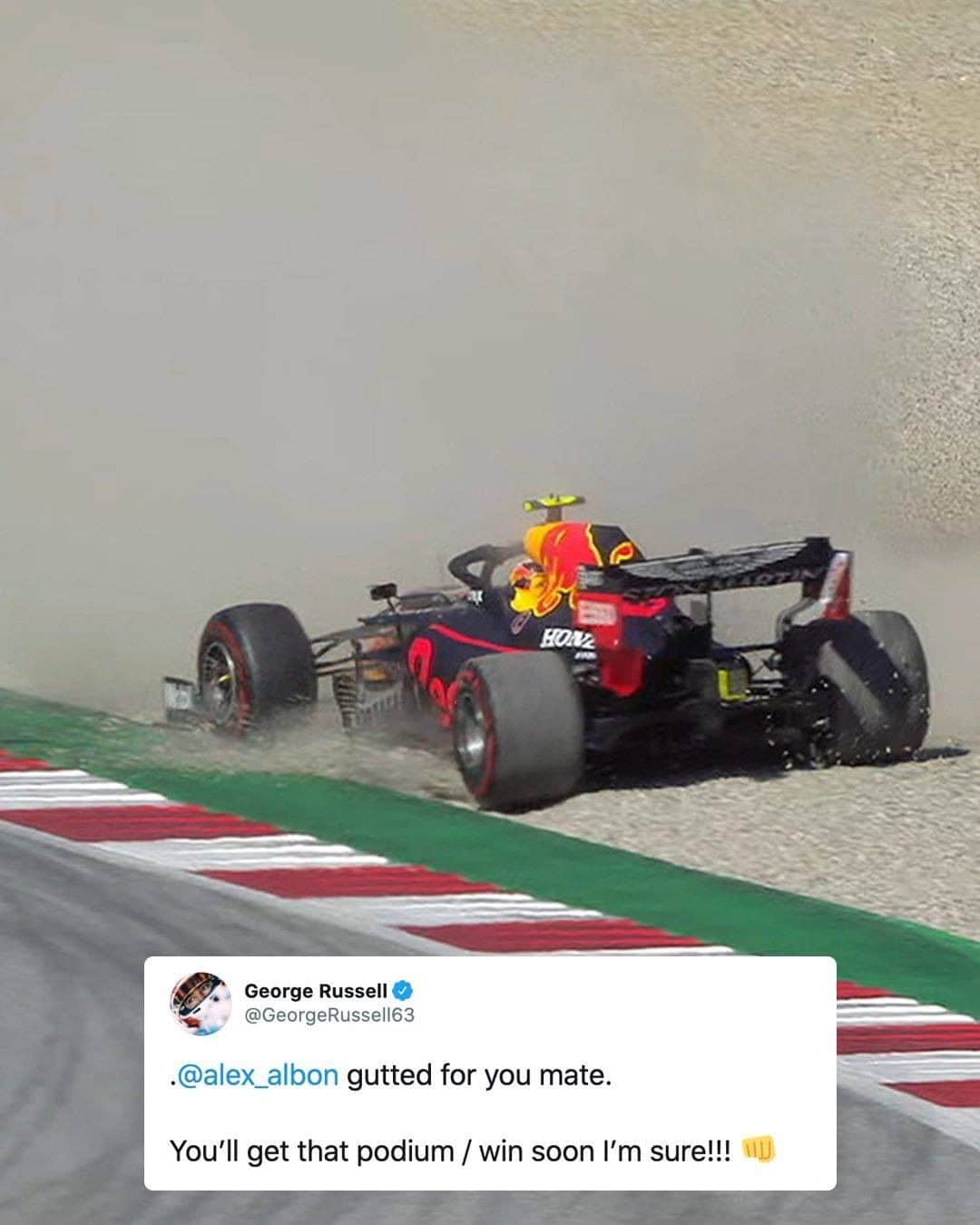 F1さんのインスタグラム写真 - (F1Instagram)「A rollercoaster day for @georgerussell63 🎢 His promising race ended on Lap 57 when a points finish looked possible; and his two mates had contrasting fortunes . #F1 #Formula1 #AustrianGP #LandoNorris #GeorgeRussell #Albon」7月6日 4時15分 - f1