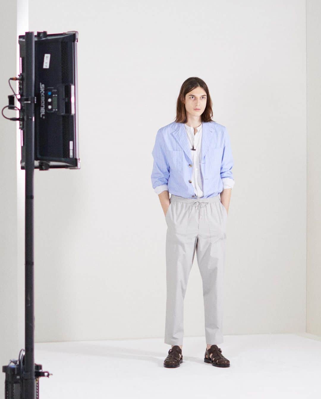 のインスタグラム：「Backstage on stage.  #SpringSummer #Hermes #HermesHomme」