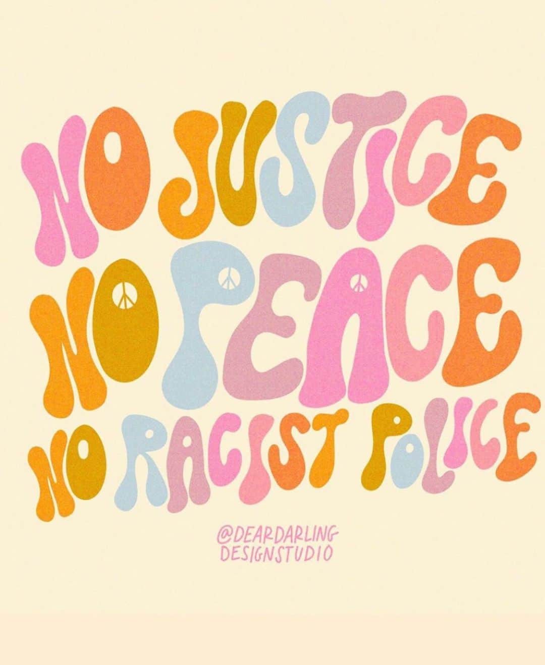 リンジー・モーガンのインスタグラム：「✊🏻✊🏼✊🏽✊🏾✊🏿」