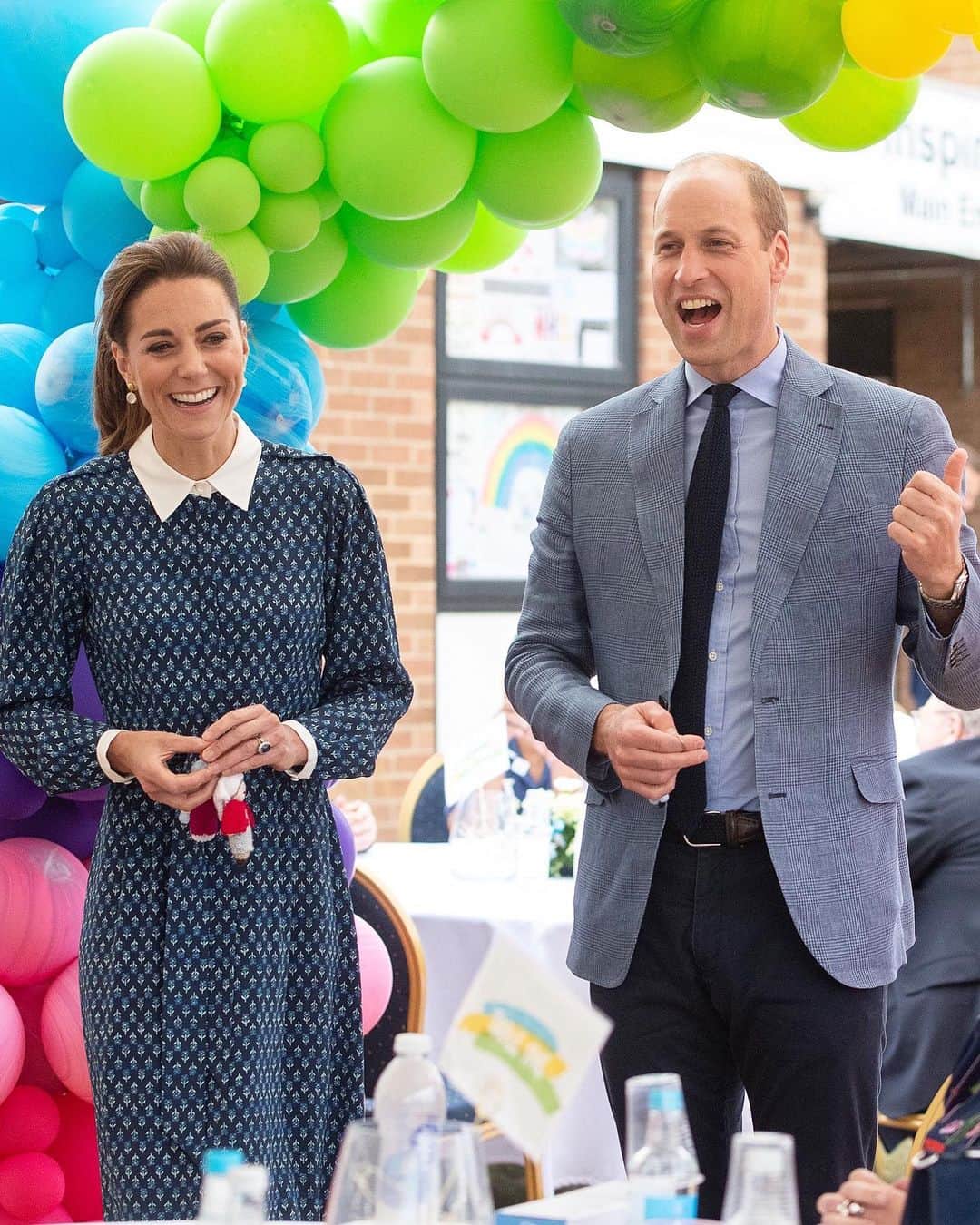 Just Jaredさんのインスタグラム写真 - (Just JaredInstagram)「Kate Middleton and Prince William speak to@families at a special tea party for NHS’s anniversary this weekend in Norfolk #PrinceWilliam #KateMiddleton #britishroyalfamily  #DuchessofCambridge #DukeofCambridge Photos: Getty」7月6日 5時48分 - justjared