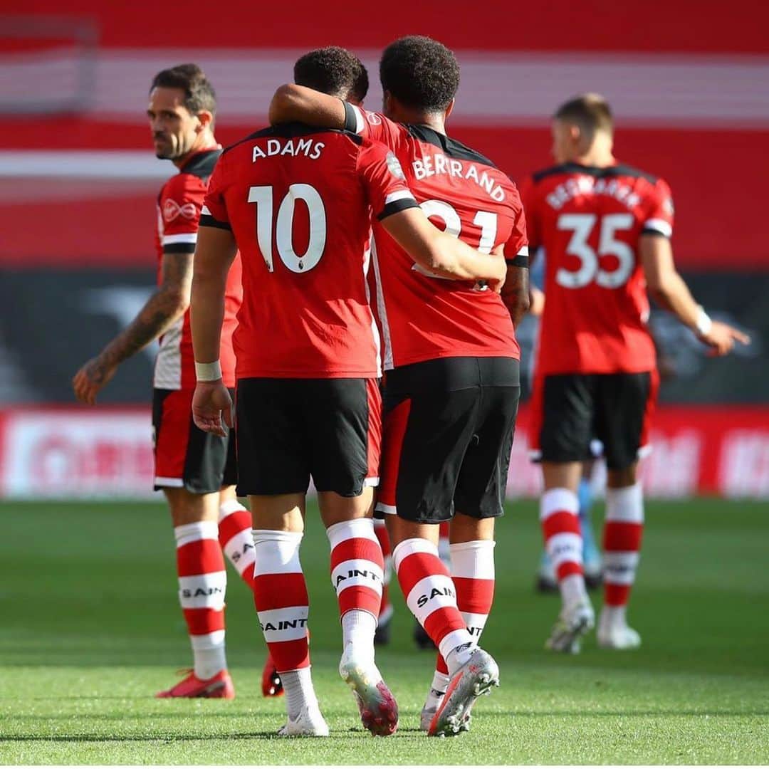 のインスタグラム：「Proud of this team. Great 3pts against and amazing side.   Congrats @cheadams_ 👊🏽  In the words once said to me by Frank Lampard senior... “it’s a funny ol game”  🔴⚪️」